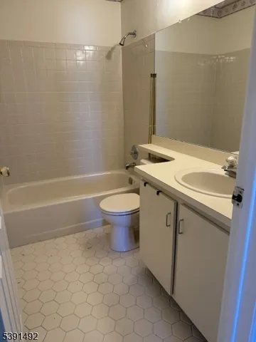 $399,900 | 2104 Doolittle Drive, Unit 2104, Bridgewater, NJ 08807