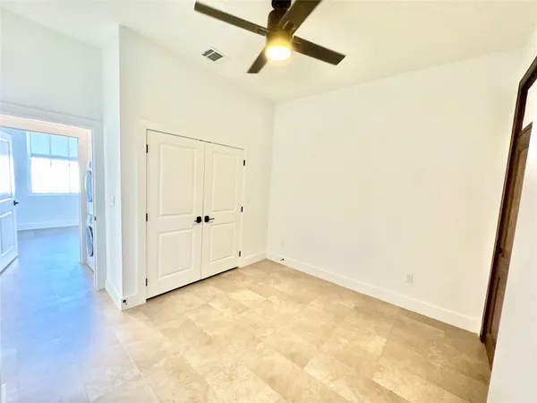 $3,400 | 2102 Mechanic Street, Unit 205, Galveston, TX 77550