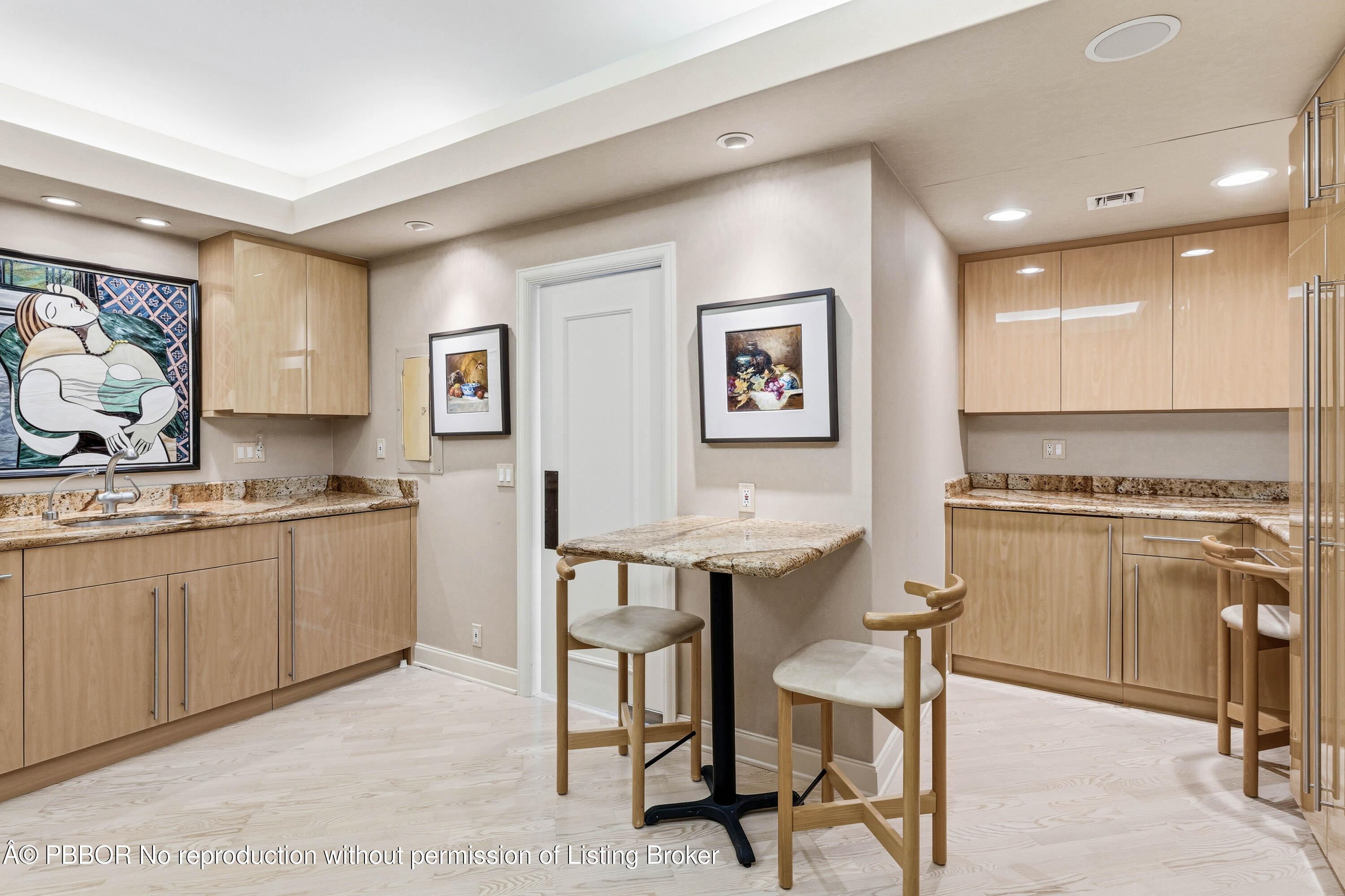 2150 Ibis Isle Road, Unit 15 Palm Beach, FL 33480 - Photo 16 of 47 kitchen