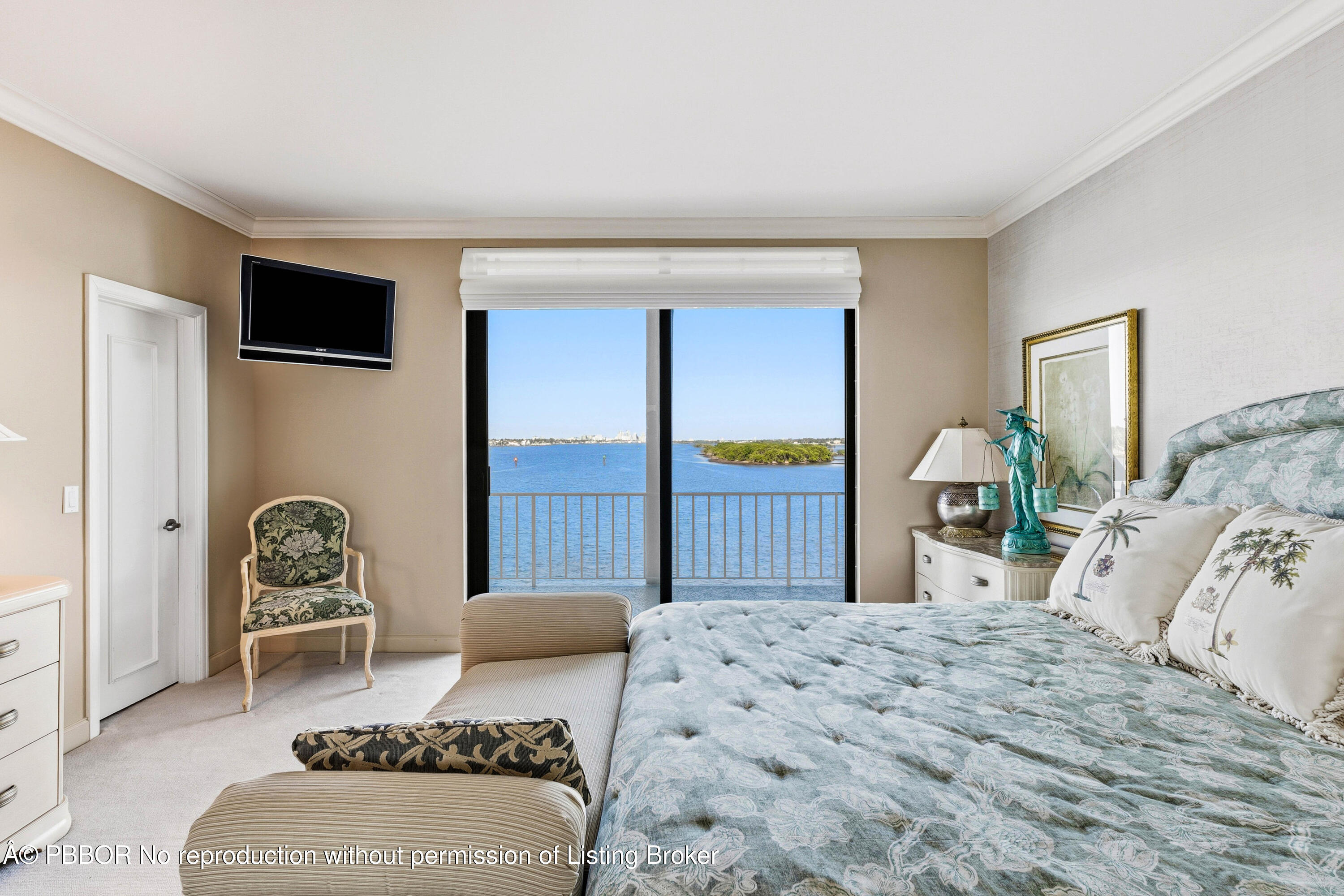 2150 Ibis Isle Road, Unit 15 Palm Beach, FL 33480 - Photo 22 of 47 master bedroom