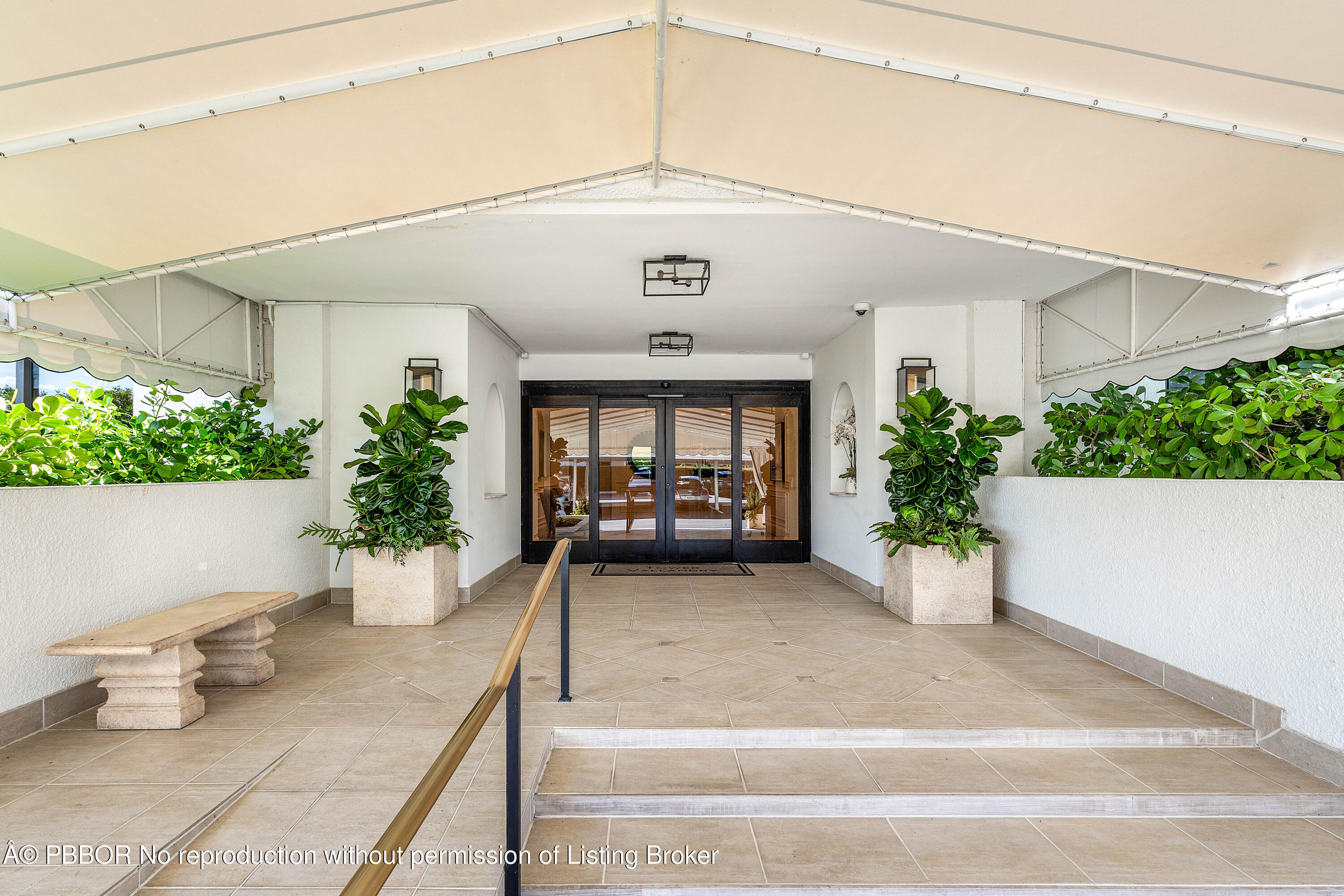 2150 Ibis Isle Road, Unit 15 Palm Beach, FL 33480 - Photo 30 of 47 entrance to building
