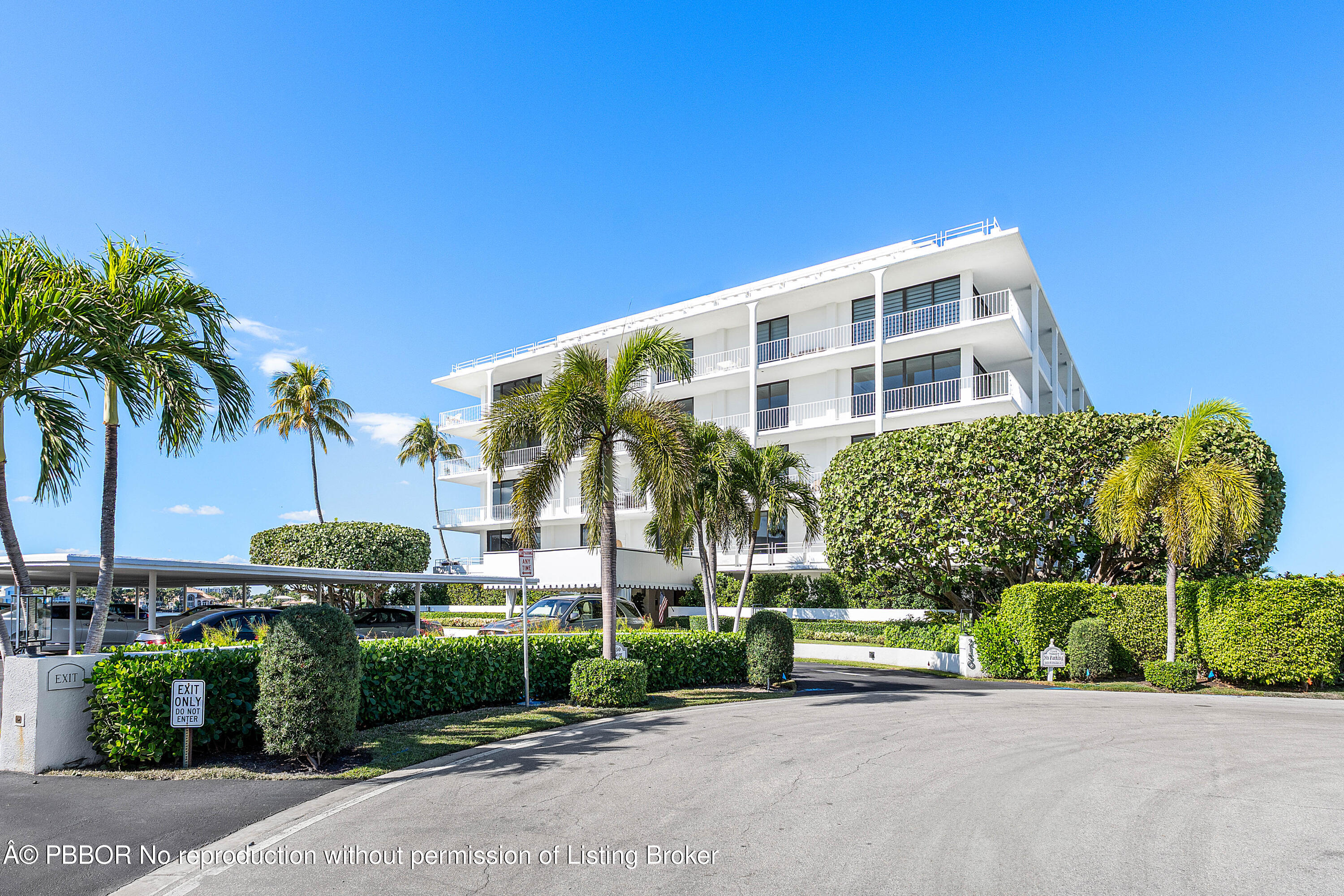 2150 Ibis Isle Road, Unit 15 Palm Beach, FL 33480 - Photo 31 of 47 building front
