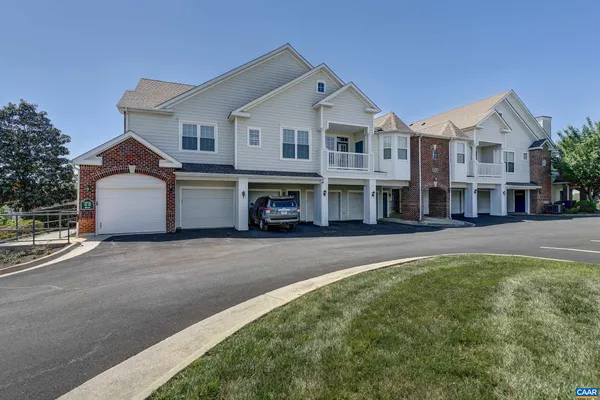 $299,995 | 830 Beverley Drive, Unit 350, Charlottesville, VA 22911