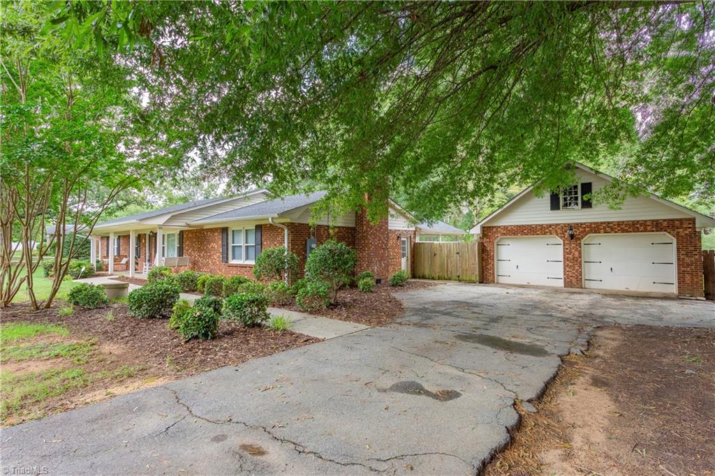 3303 Oak Ridge Road Summerfield, NC 27358 - Photo 3 of 30