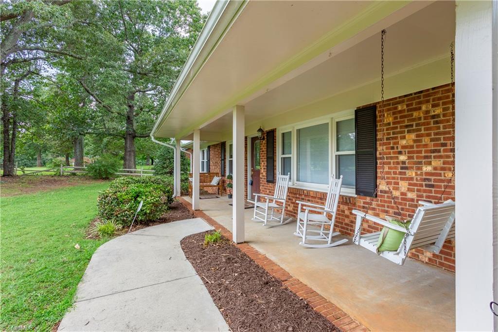 3303 Oak Ridge Road Summerfield, NC 27358 - Photo 4 of 30
