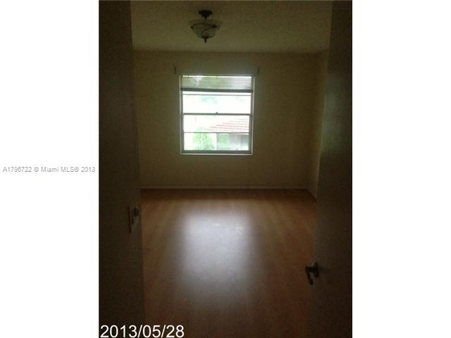 9923 Three Lakes Circle, Unit 13H Boca Raton, FL 33428 - Photo 5 of 10