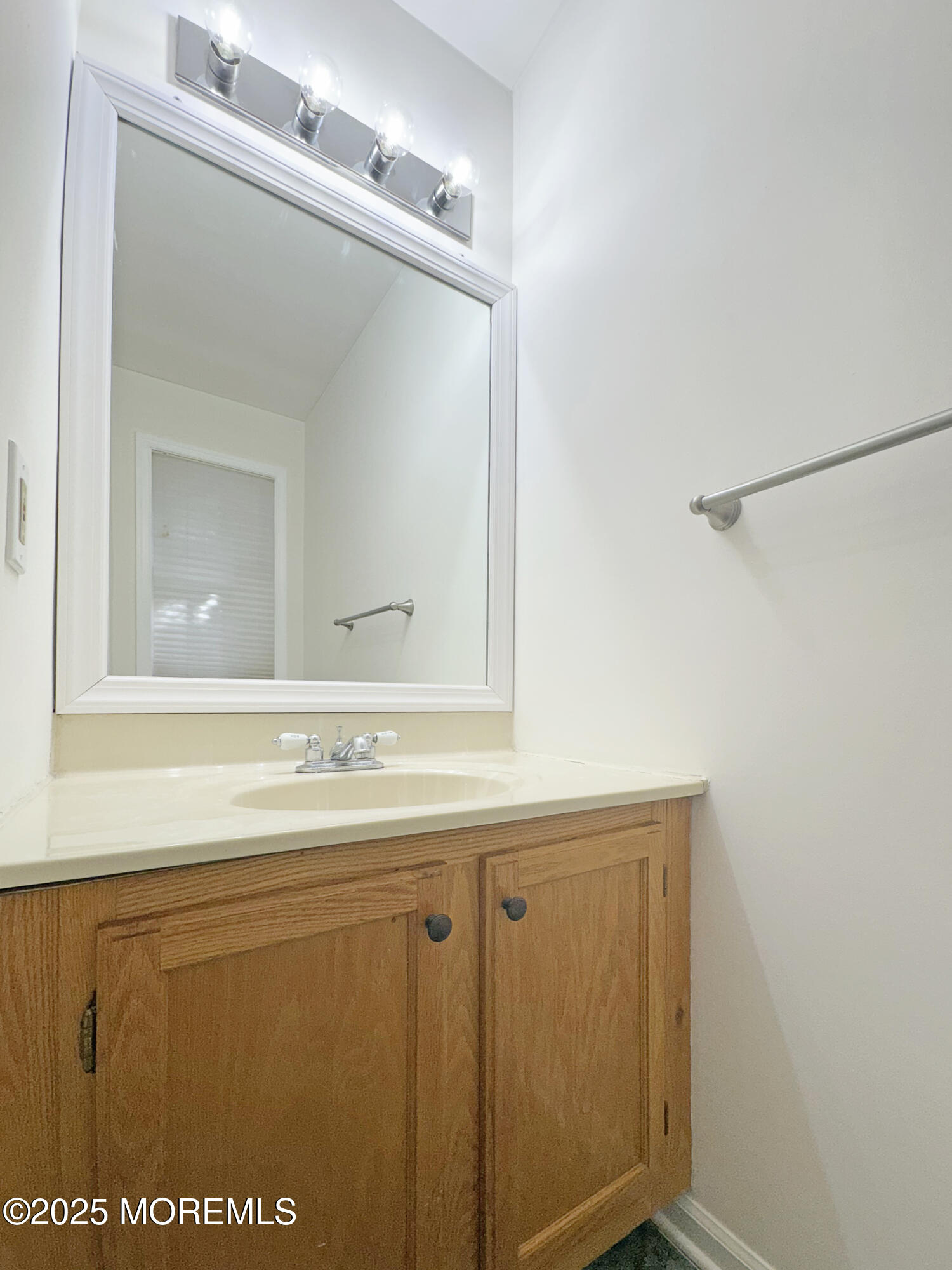 577 Windflower Court Morganville, NJ 07751 - Photo 11 of 27 a view of a mirror