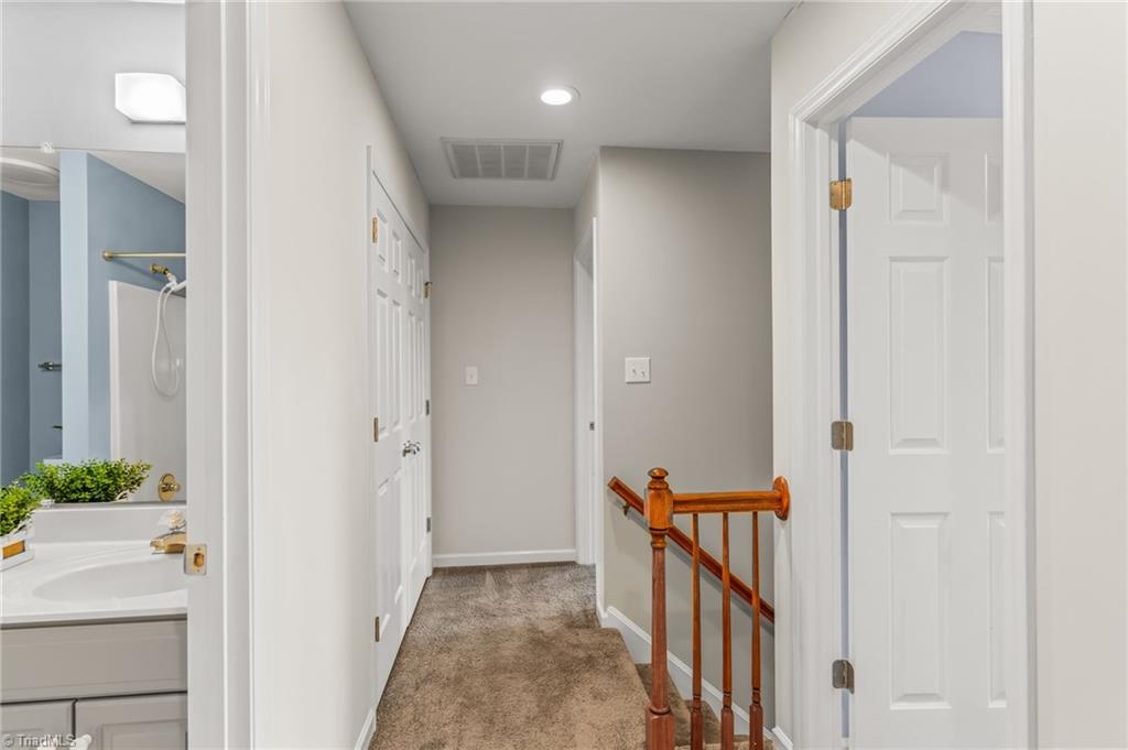 3840 Sandlewood Road High Point, NC 27265 - Photo 22 of 50 Upstairs Entry