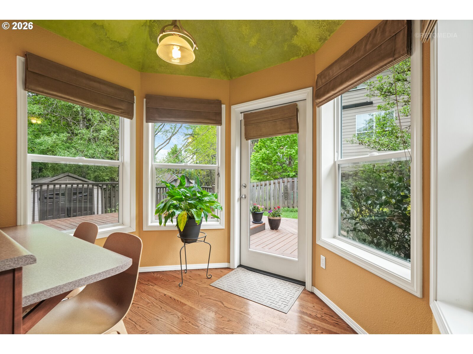 9606 Southwest 54th Avenue Portland, OR 97219 - Photo 14 of 39