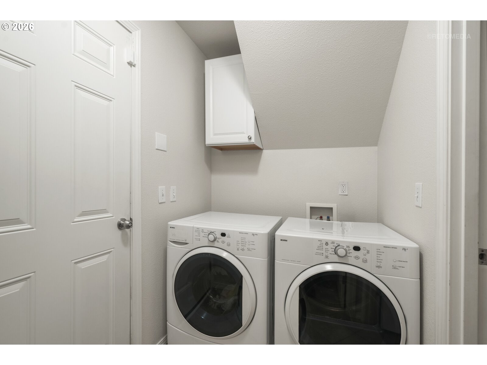 9606 Southwest 54th Avenue Portland, OR 97219 - Photo 19 of 39