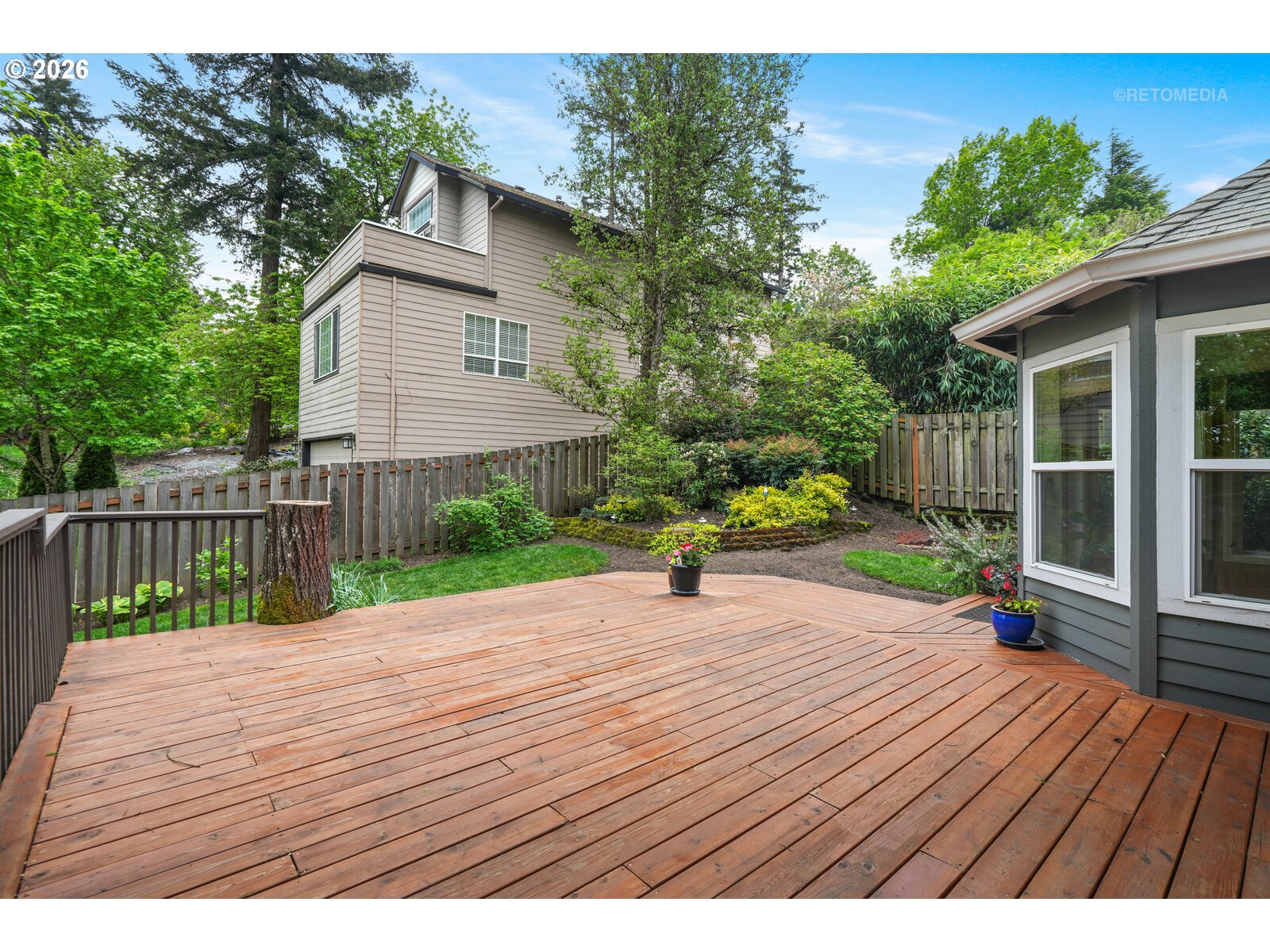 9606 Southwest 54th Avenue Portland, OR 97219 - Photo 30 of 39
