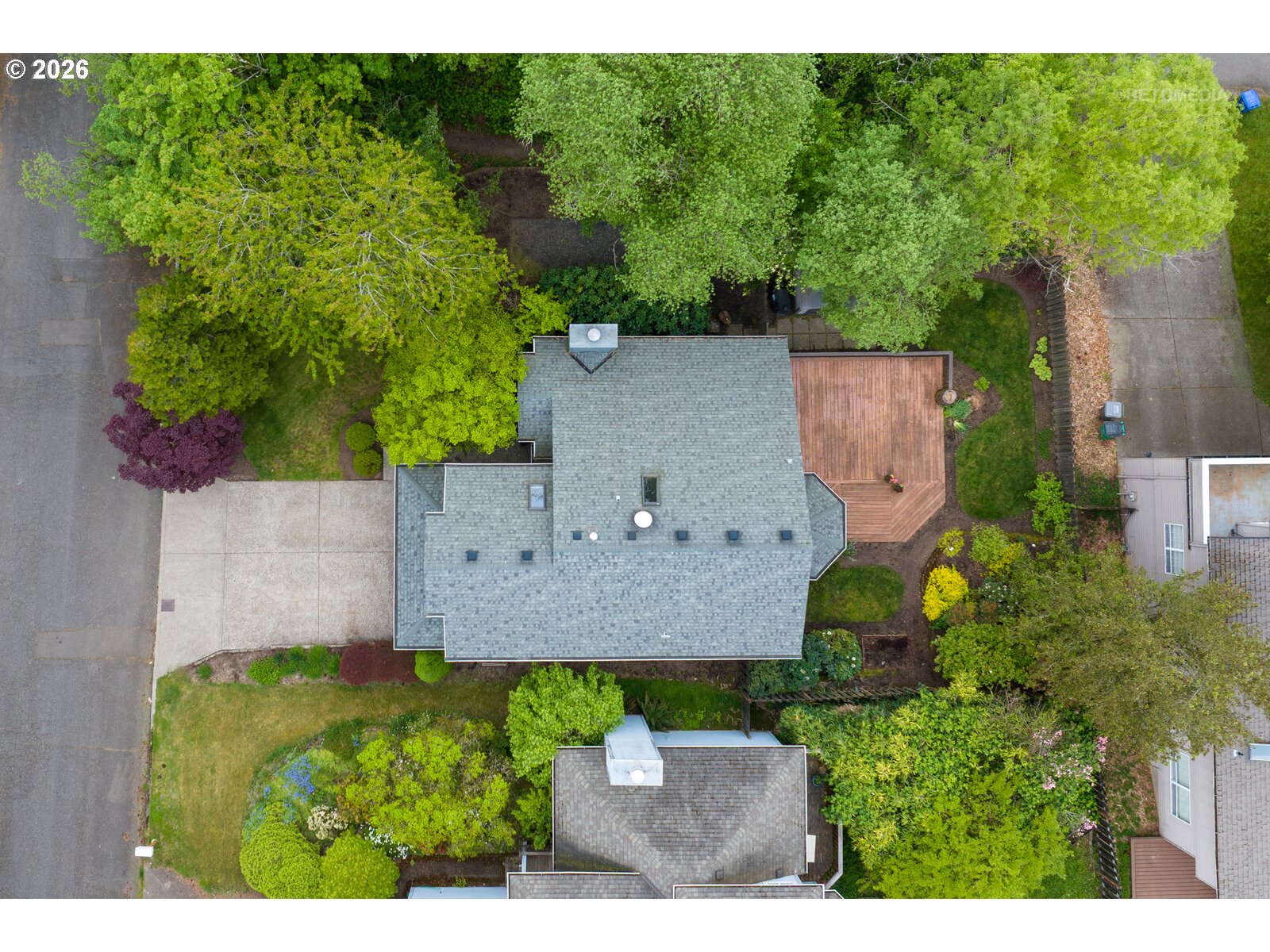9606 Southwest 54th Avenue Portland, OR 97219 - Photo 37 of 39