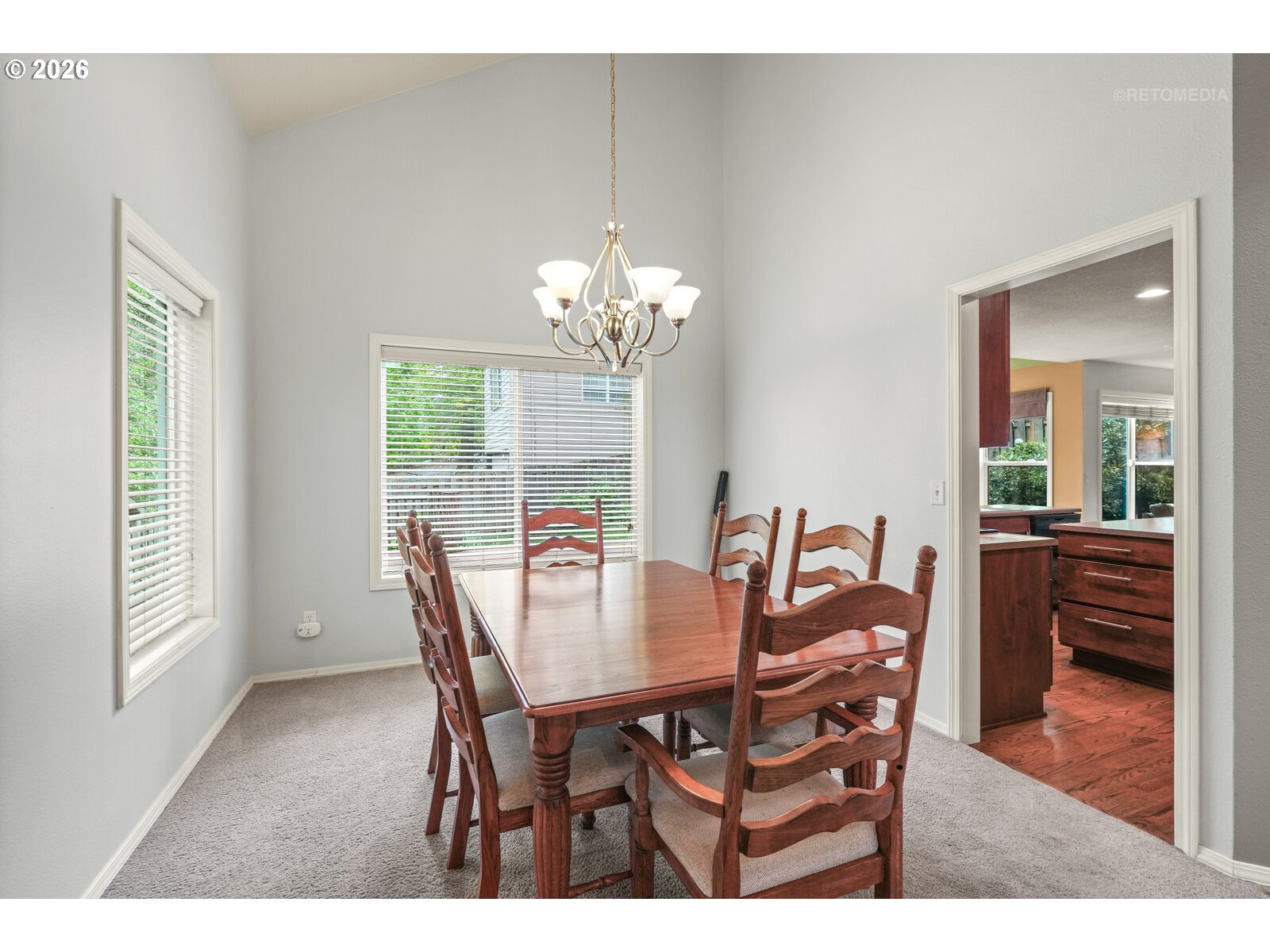 9606 Southwest 54th Avenue Portland, OR 97219 - Photo 7 of 39