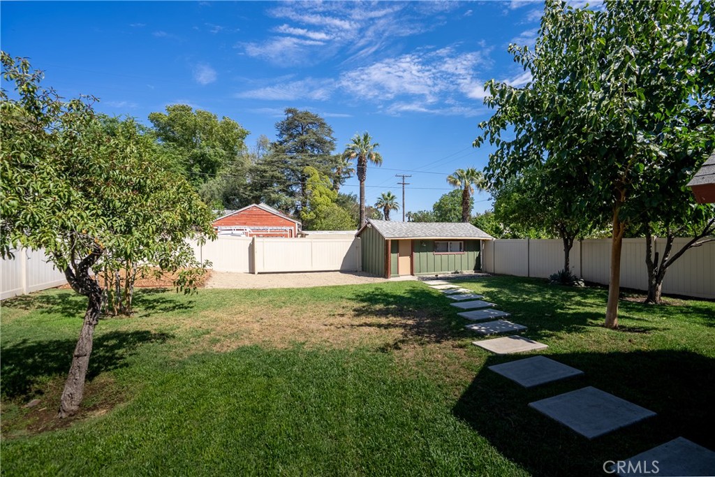 2988 Brockton Avenue Riverside, CA 92501 - Photo 20 of 23