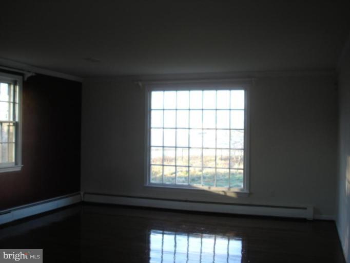 623 Rosier Road Fort Washington, MD 20744 - Photo 5 of 14 Living Room