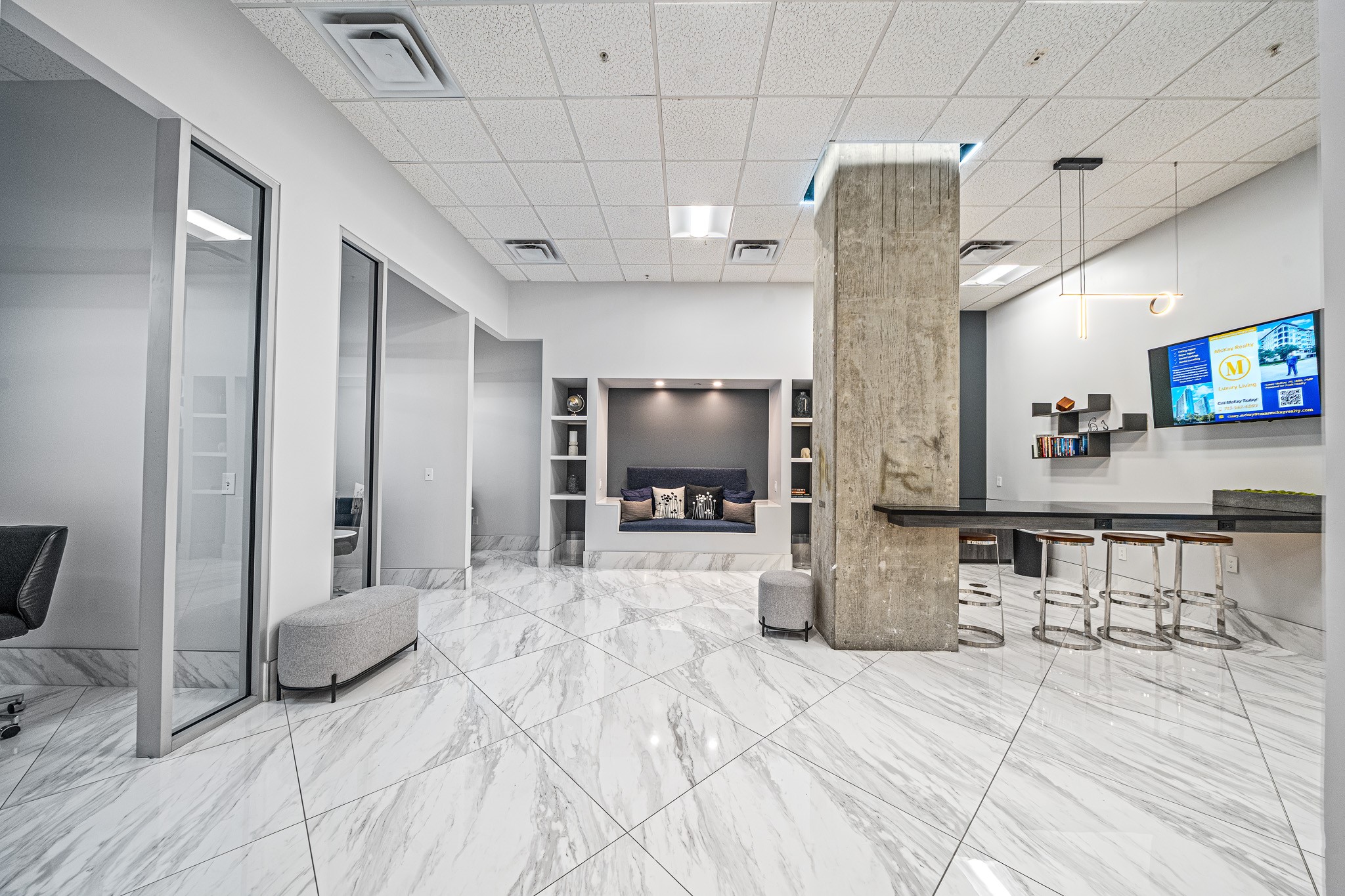 5925 Almeda Road, Unit 11406 Houston, TX 77004 - Photo 21 of 26 a bedroom with furniture and a flat screen tv