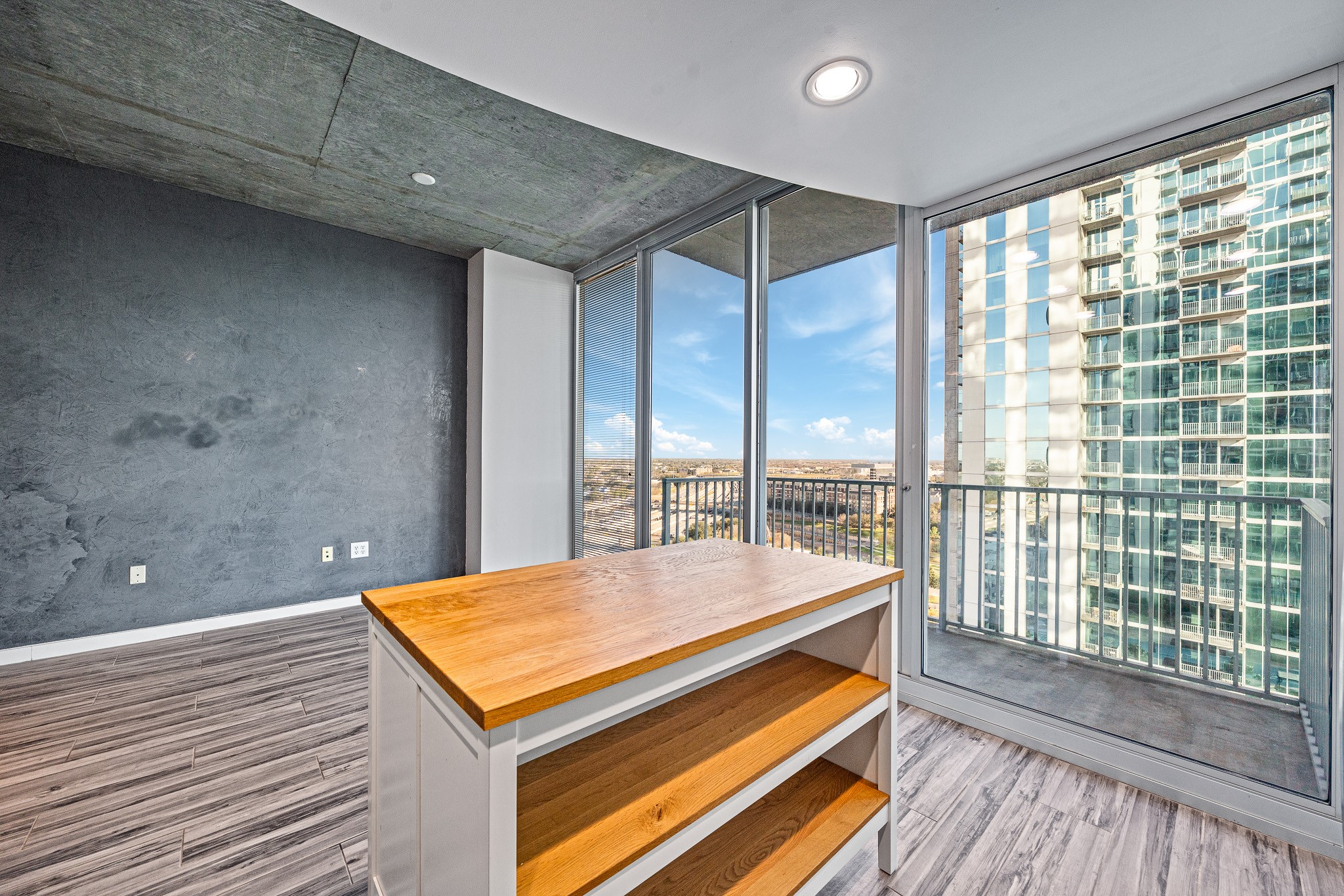 5925 Almeda Road, Unit 11406 Houston, TX 77004 - Photo 8 of 26 a room with pool table and windows