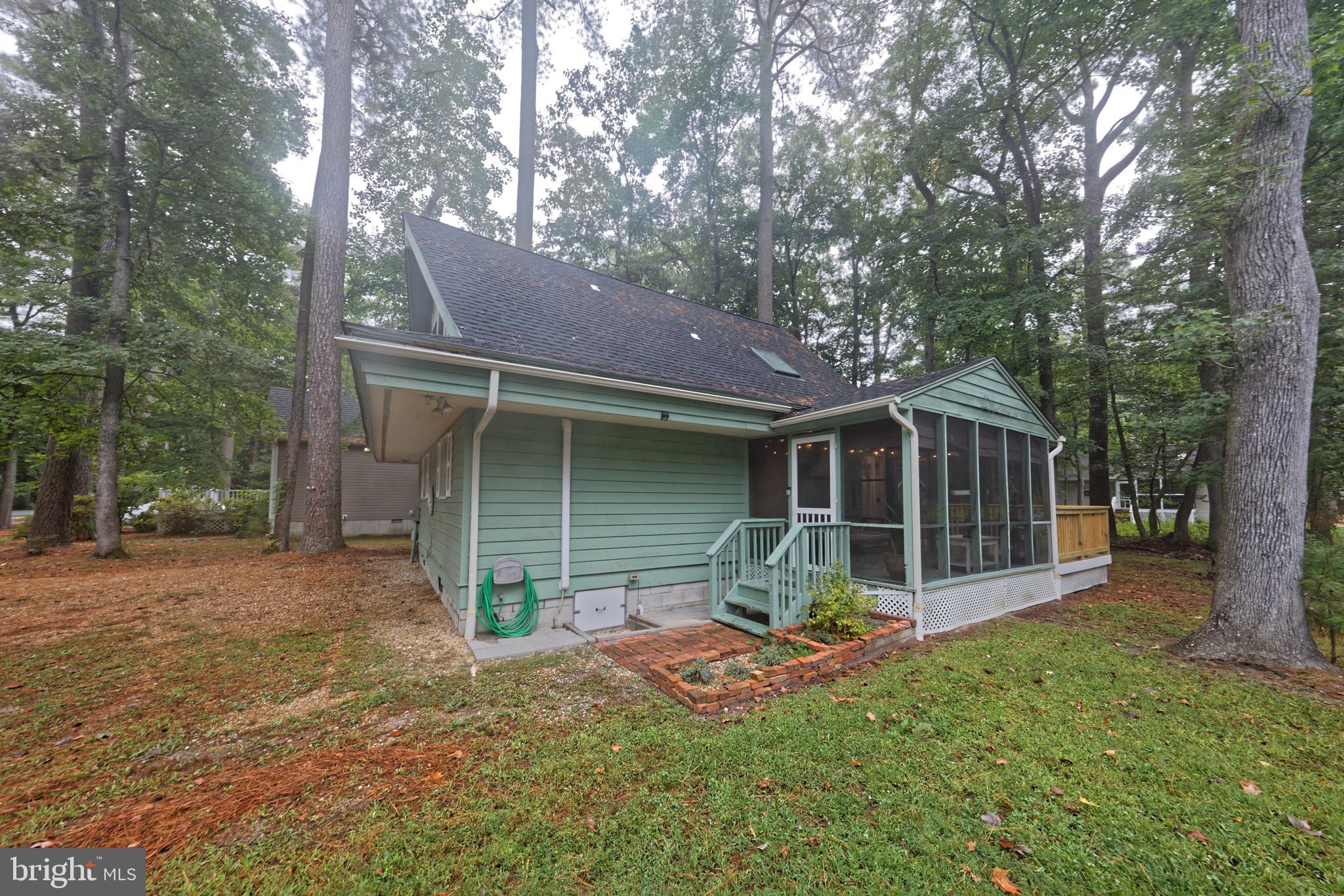 175 Sandyhook Road Ocean Pines, MD 21811 - Photo 9 of 34 SIDE VIEW