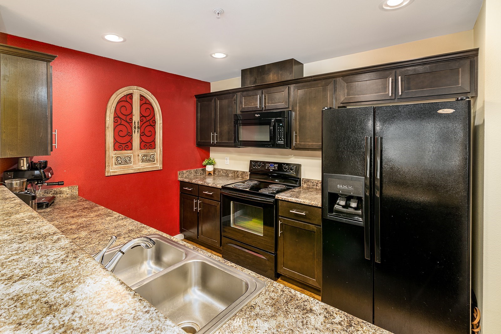 1900 Weaver Road, Unit P203 Snohomish, WA 98290 - Photo 3 of 25 Gallery Image 3