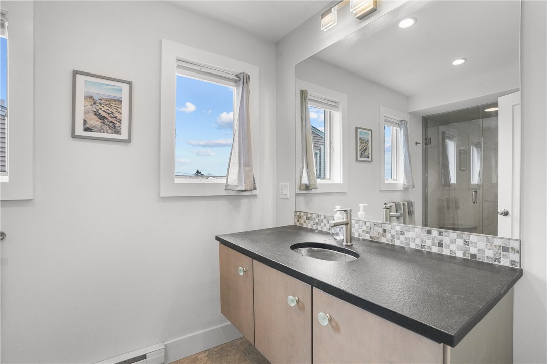 439 Atlantic Avenue Westerly, RI 02891 - Photo 25 of 50