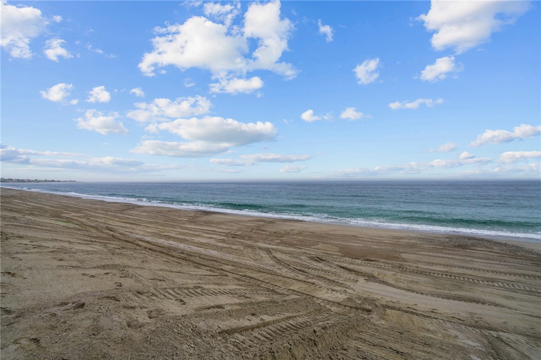 439 Atlantic Avenue Westerly, RI 02891 - Photo 39 of 50