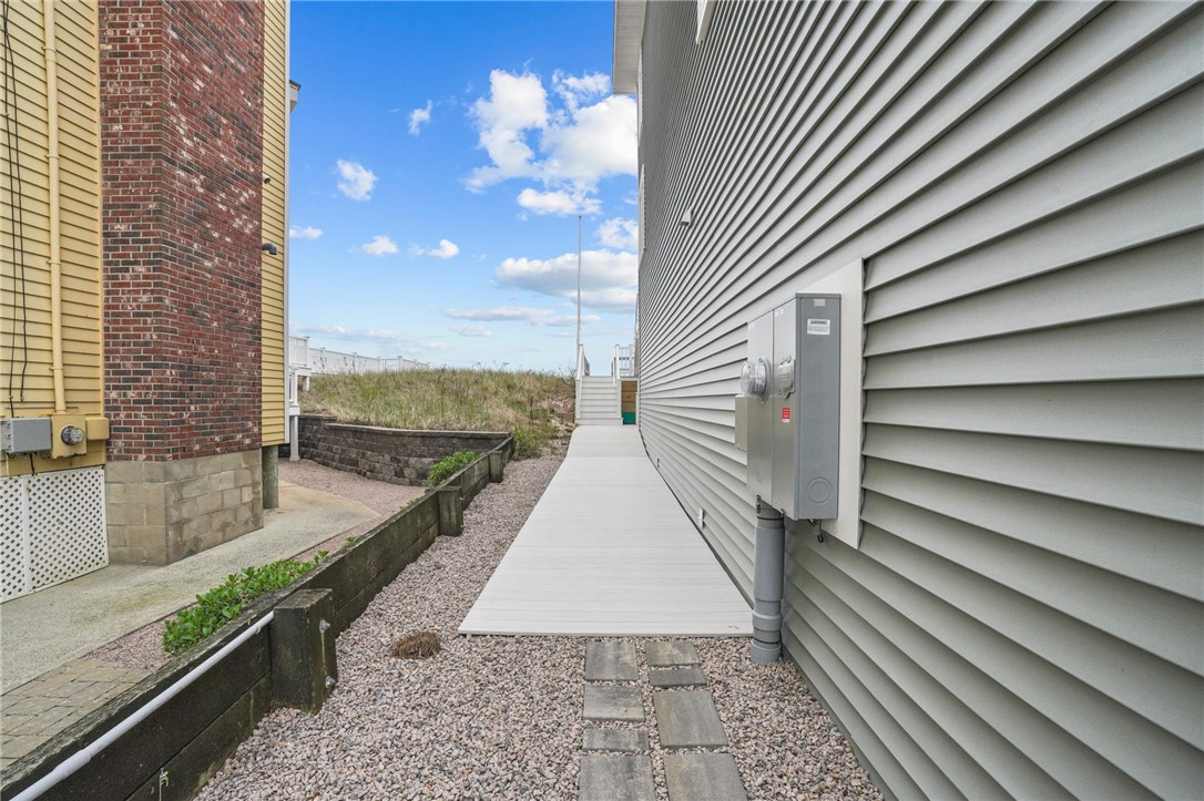 439 Atlantic Avenue Westerly, RI 02891 - Photo 40 of 50