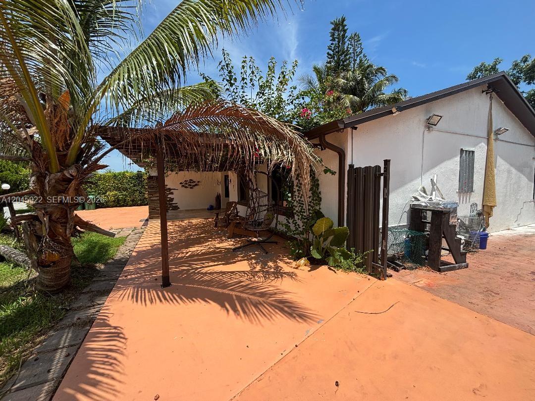 13650 Southwest 283rd Terrace Homestead, FL 33033 - Photo 11 of 44