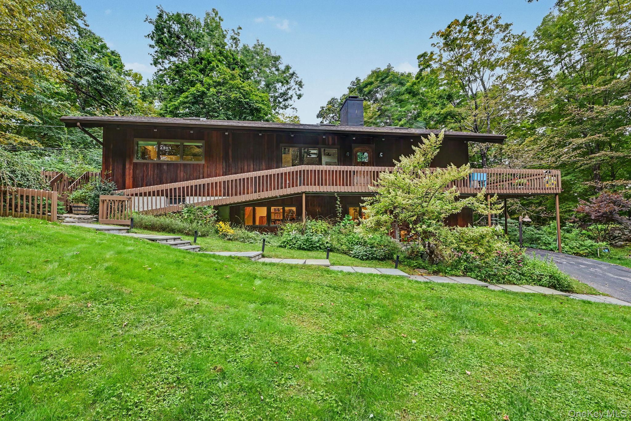380 Long Ridge Road Pound Ridge, NY 10576 - Photo 1 of 46 Gallery Image 1