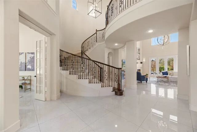 a view of entryway and hall