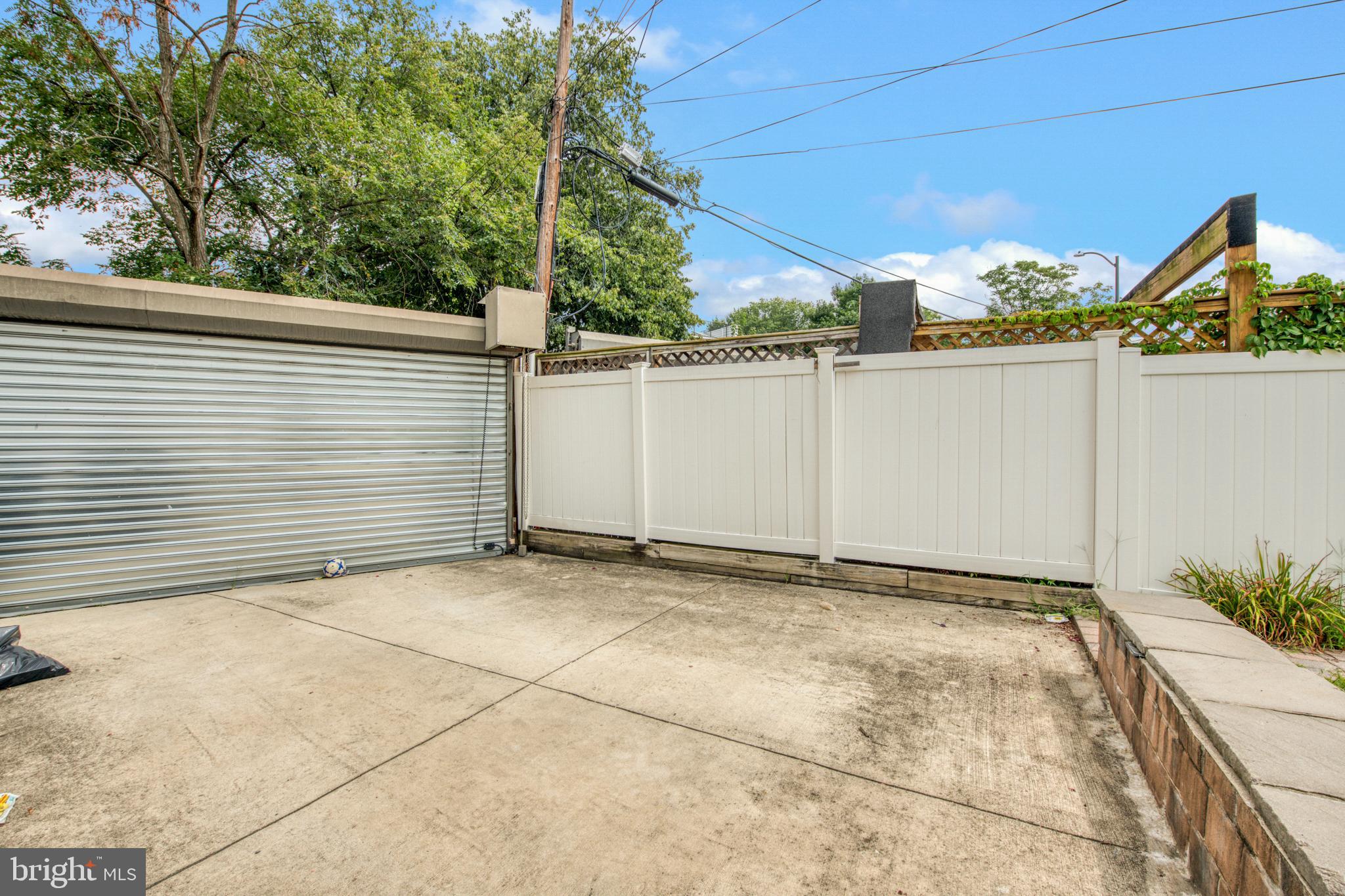 1606 Potomac Avenue Southeast Washington, DC 20003 - Photo 26 of 50