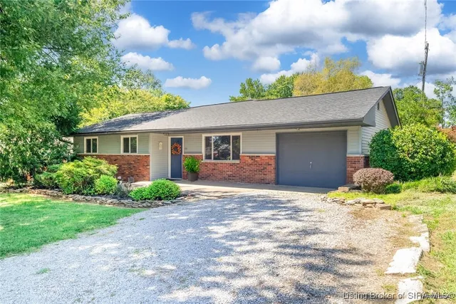 $219,000 | 808 Locust Street, Salem, IN 47167