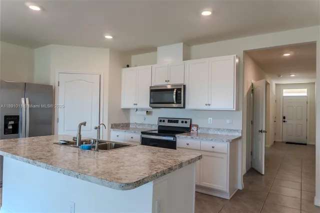 $2,200 | 2025 Doe Run Drive, Davenport, FL 33837