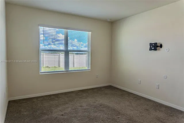 $2,200 | 2025 Doe Run Drive, Davenport, FL 33837