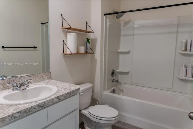 $2,200 | 2025 Doe Run Drive, Davenport, FL 33837