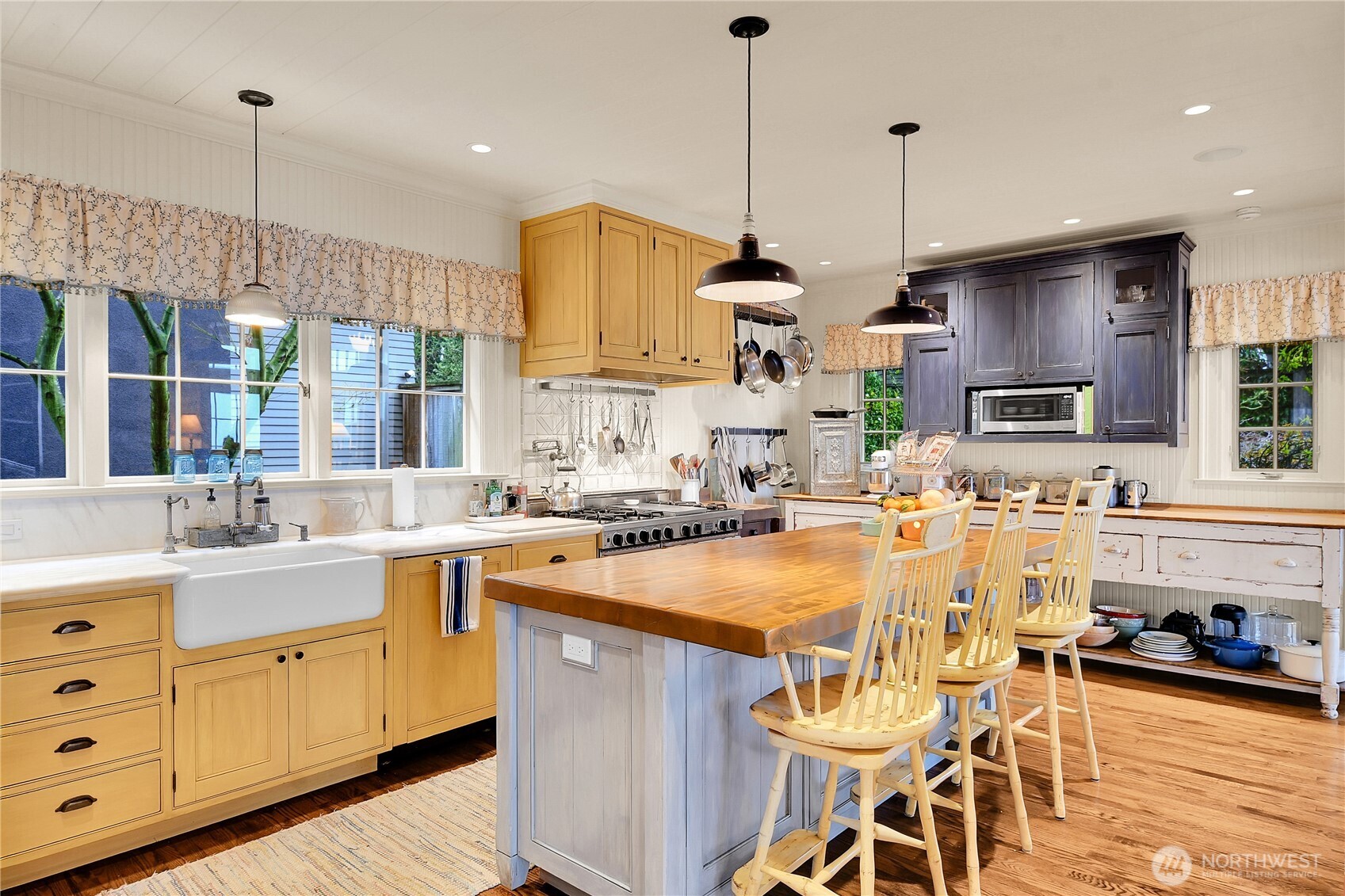 406 Galer Street Seattle, WA 98109 - Photo 11 of 40