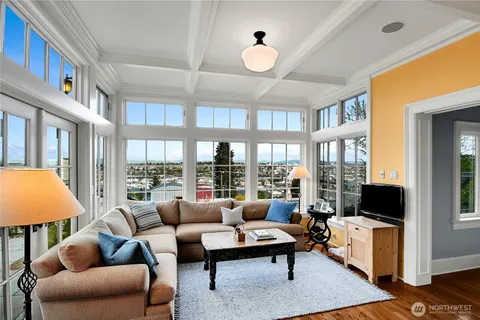 $4,100,000 | 406 Galer Street, Seattle, WA 98109