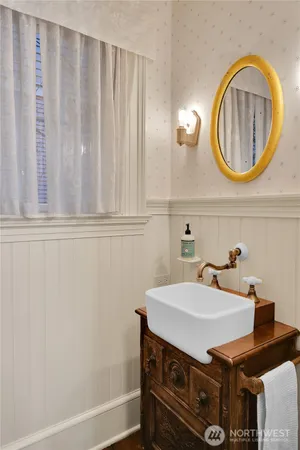 $4,100,000 | 406 Galer Street, Seattle, WA 98109