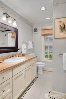 $4,100,000 | 406 Galer Street, Seattle, WA 98109