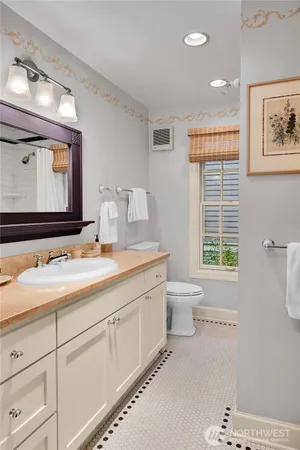 $4,100,000 | 406 Galer Street, Seattle, WA 98109