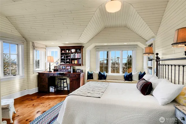 $4,100,000 | 406 Galer Street, Seattle, WA 98109