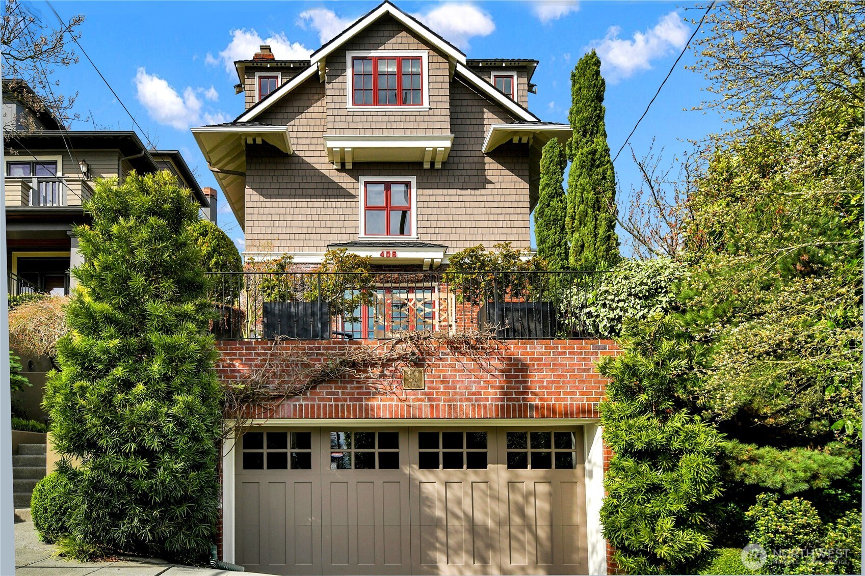 406 Galer Street Seattle, WA 98109 - Photo 3 of 40