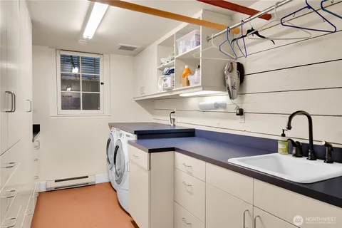 $4,100,000 | 406 Galer Street, Seattle, WA 98109