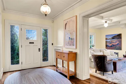 $4,100,000 | 406 Galer Street, Seattle, WA 98109