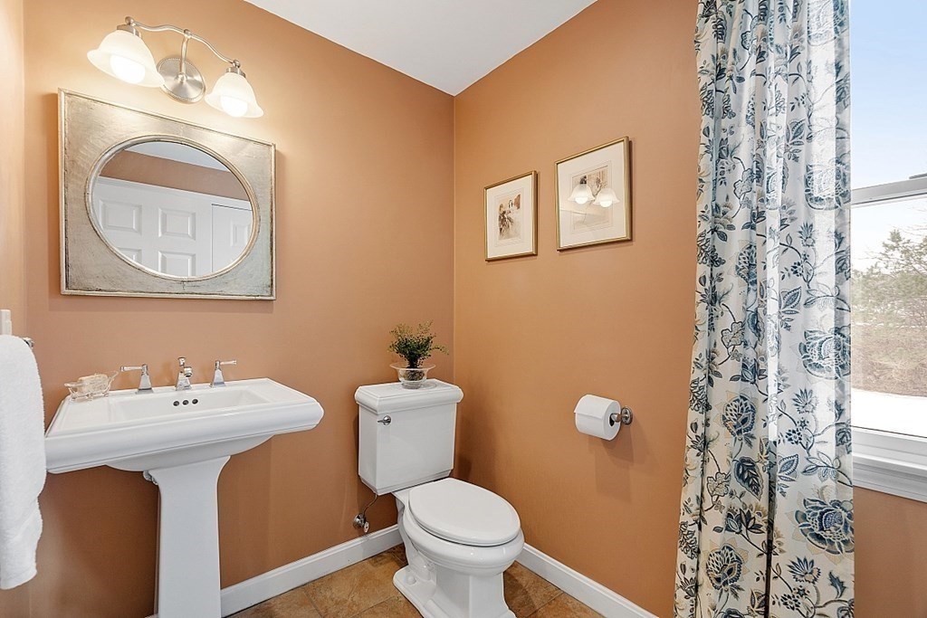 71 Old Farm Road North Andover, MA 01845 - Photo 20 of 42 Gallery Image 20