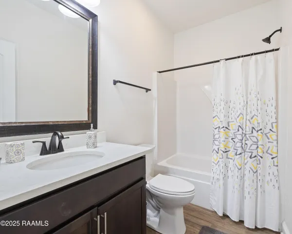 $262,500 | 204 Sparrowhawk Street, Broussard, LA 70518