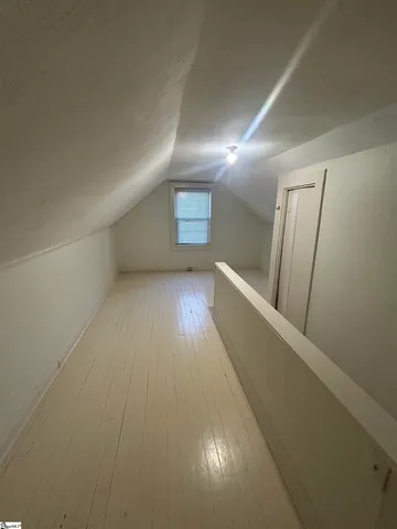 $1,950 | 9 East Mountainview Avenue, Greenville, SC 29609