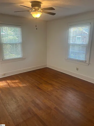 $1,950 | 9 East Mountainview Avenue, Greenville, SC 29609