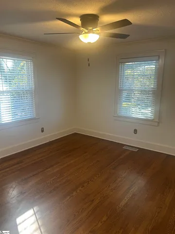 $1,950 | 9 East Mountainview Avenue, Greenville, SC 29609