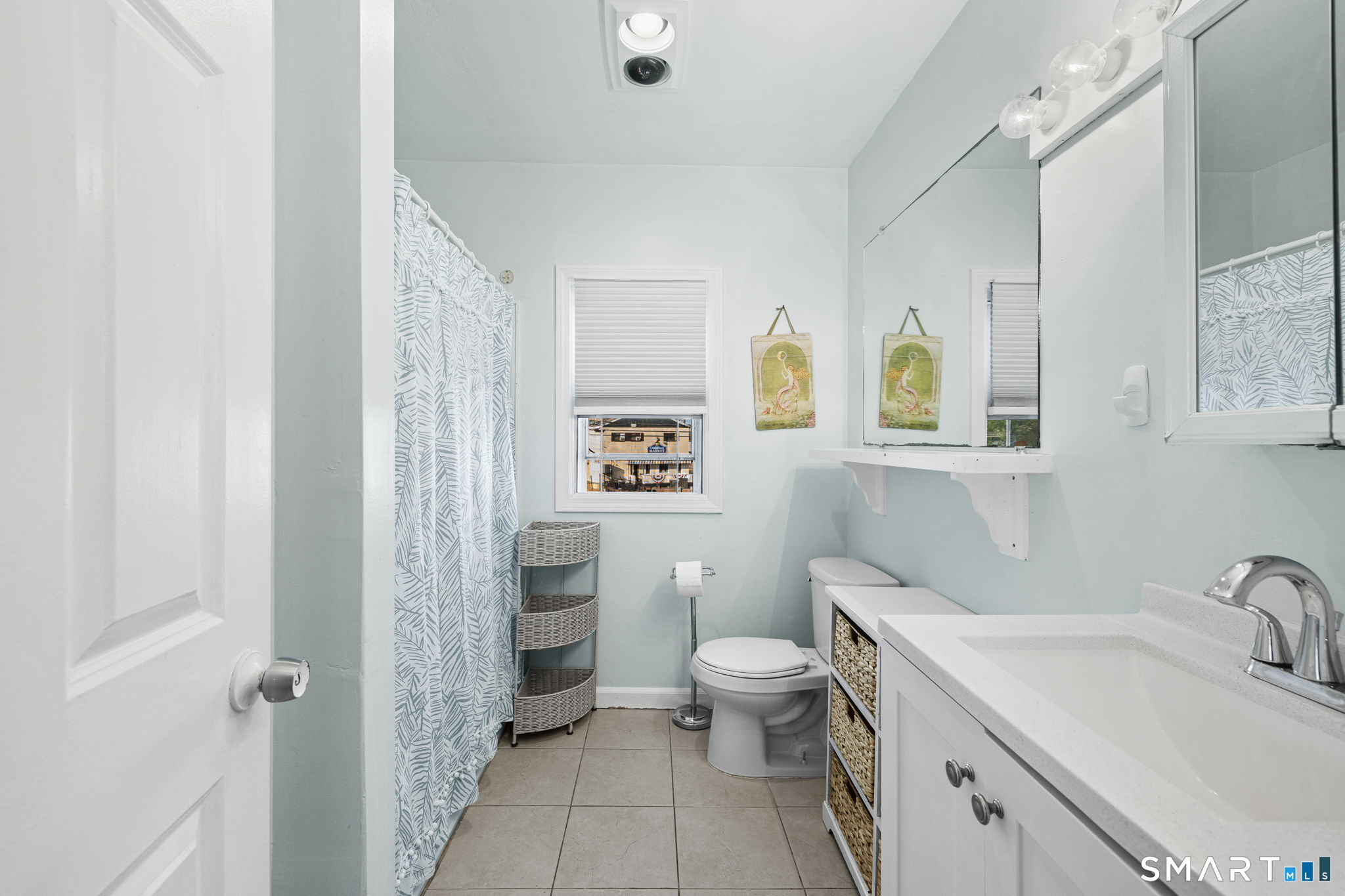 116 College Place Fairfield, CT 06824 - Photo 23 of 26 2nd Floor