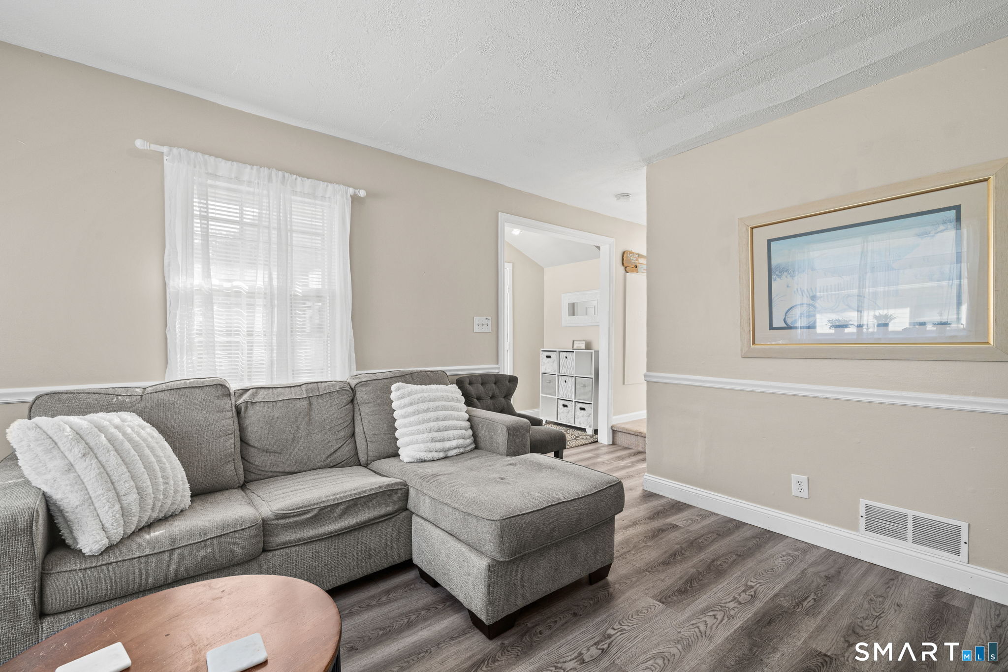 116 College Place Fairfield, CT 06824 - Photo 5 of 26